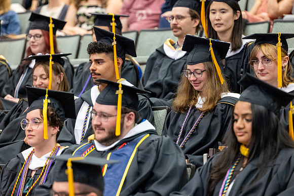 english-graduation-2024_0205