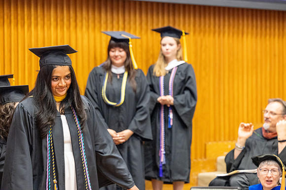 english-graduation-2024_0371