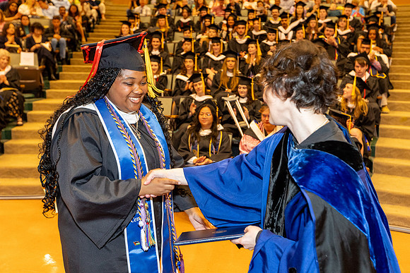 english-graduation-2024_0624