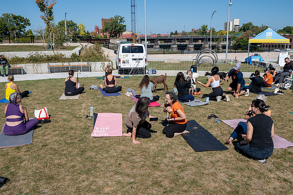 250930-yoga_0390