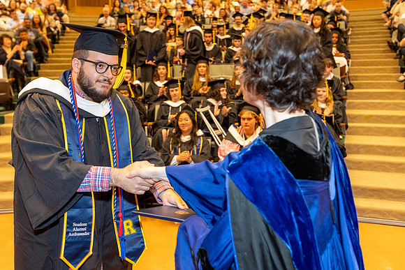 english-graduation-2024_0754