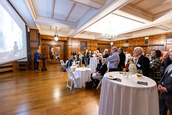 curator-reception_378