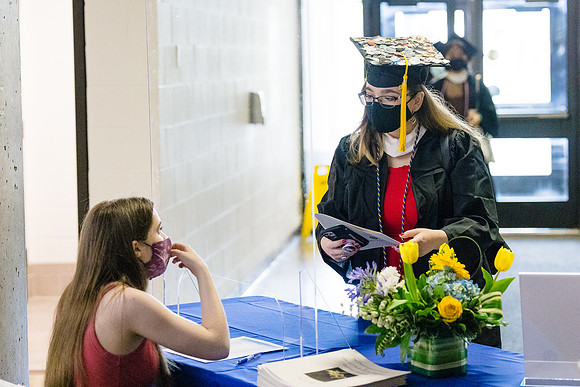2021-english-diploma-ceremony-5