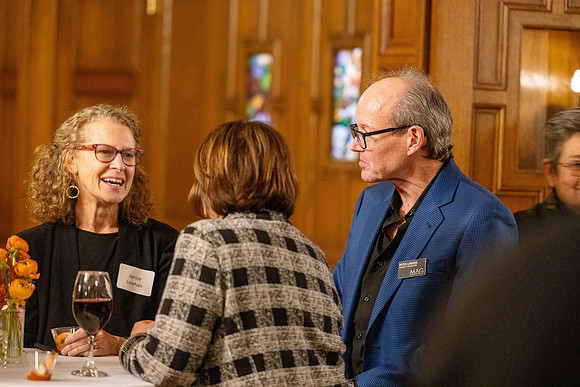 curator-reception_011