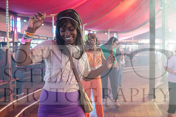 john-schlia-photography-brown-bag-disco-14-007
