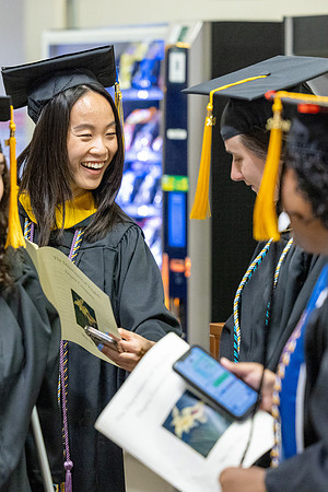english-graduation-2024_0042
