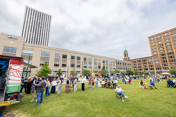 260610-midday-bash_018