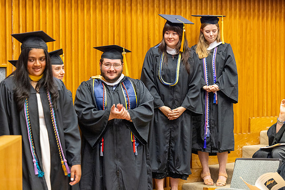 english-graduation-2024_0365