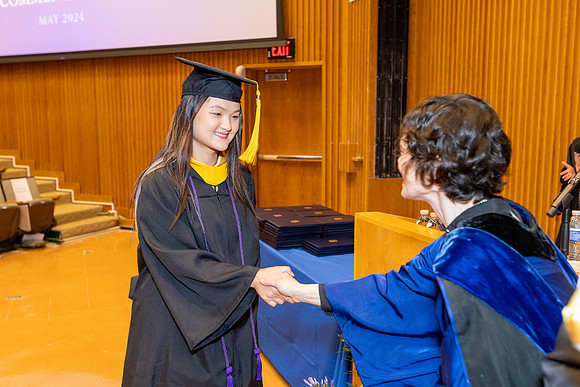 english-graduation-2024_0377