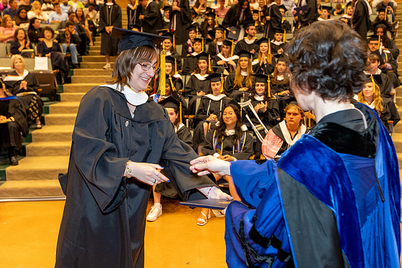 english-graduation-2024_0878