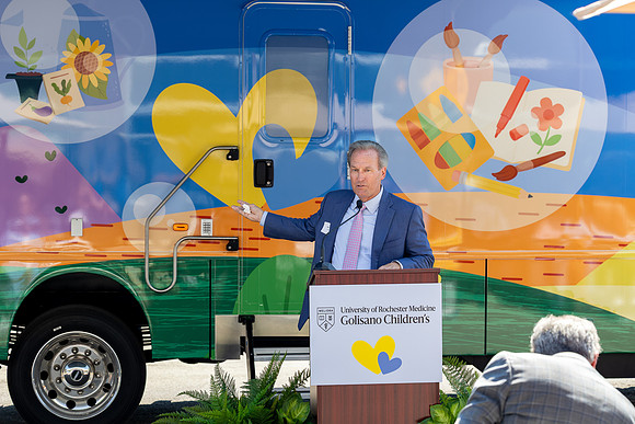 mobile-clinic_0687