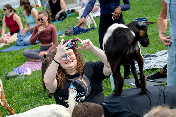 rddc-yoga-0926_0412