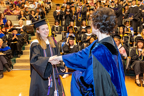 english-graduation-2024_0728