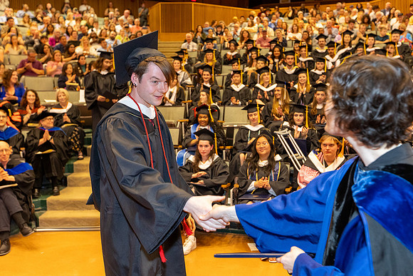english-graduation-2024_0694