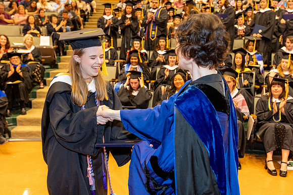 english-graduation-2024_0730