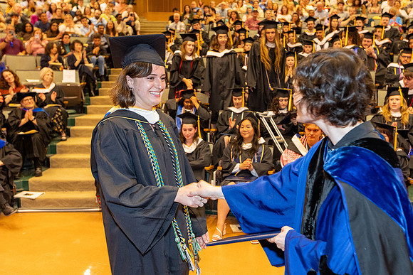 english-graduation-2024_0654