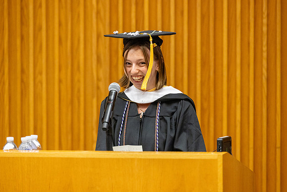 english-graduation-2024_0496
