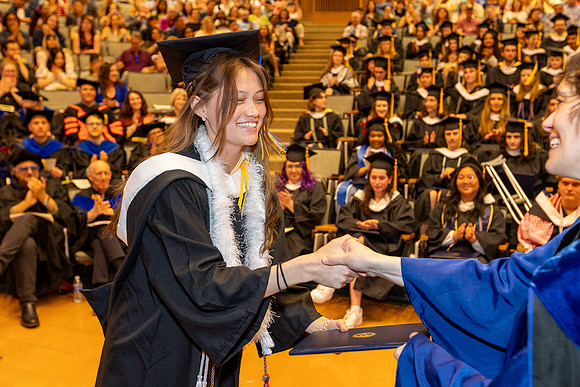 english-graduation-2024_0703