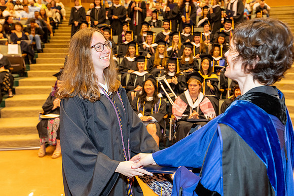 english-graduation-2024_0869