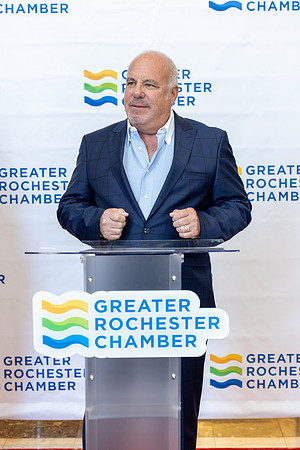chamber-ribbon-cutting_294