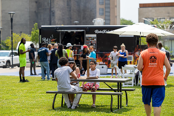 250604-midday-bash_052