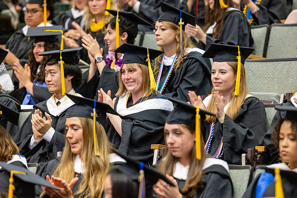 english-graduation-2024_0577
