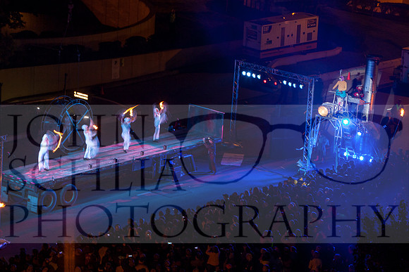 john-schlia-photography-circus-orange-14-024