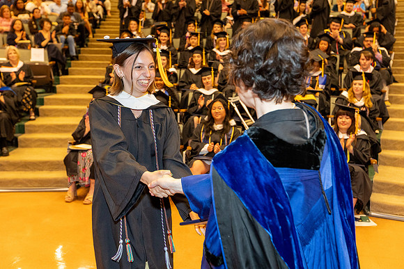 english-graduation-2024_0856
