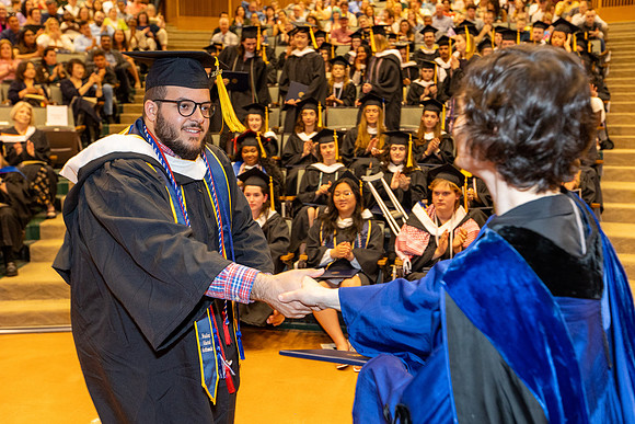 english-graduation-2024_0752