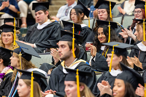 english-graduation-2024_0251