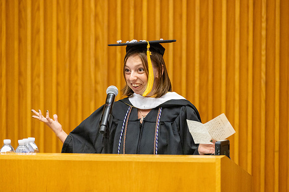 english-graduation-2024_0494