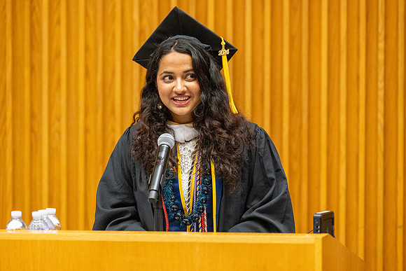 english-graduation-2024_0547