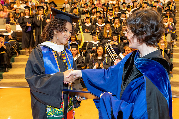english-graduation-2024_0688