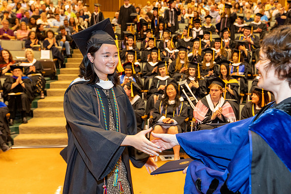 english-graduation-2024_0883