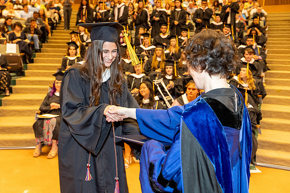 english-graduation-2024_0839