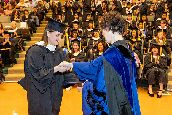 english-graduation-2024_0798