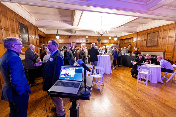 curator-reception_551