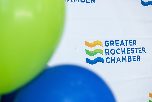 chamber-ribbon-cutting_005