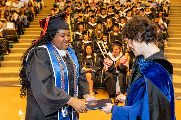 english-graduation-2024_0626