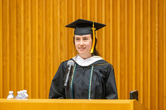 english-graduation-2024_0447