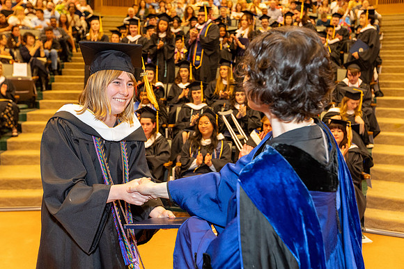 english-graduation-2024_0723