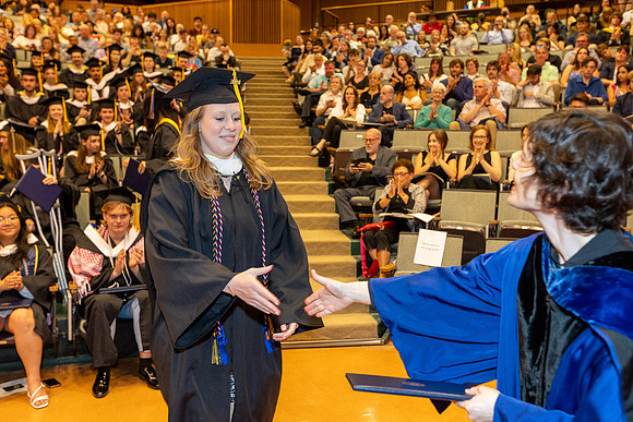 english-graduation-2024_0647