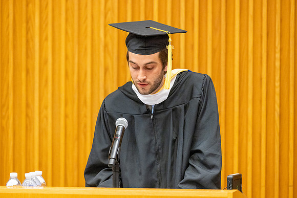 english-graduation-2024_0526