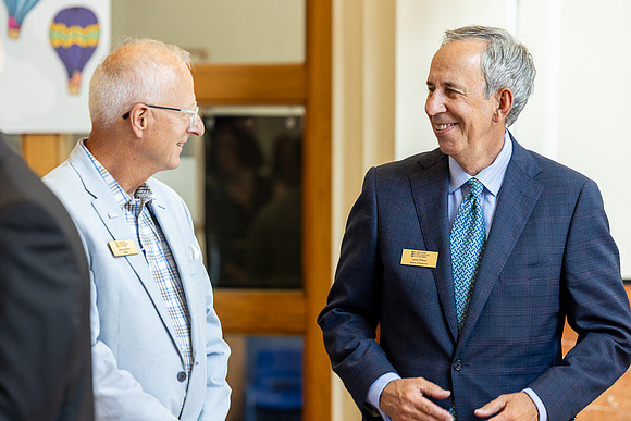 chamber-ribbon-cutting_110-web