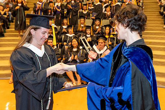 english-graduation-2024_0739