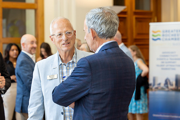 chamber-ribbon-cutting_096-web