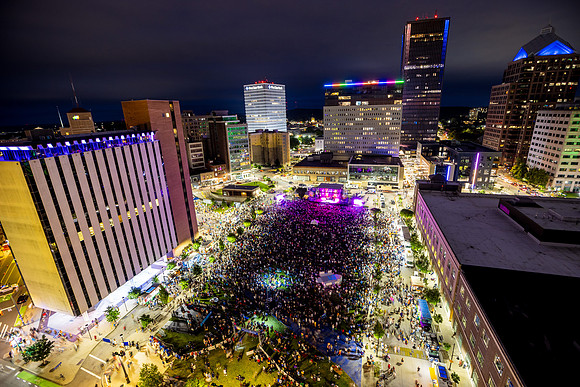 crowd-jazz_1176