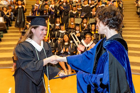 english-graduation-2024_0737