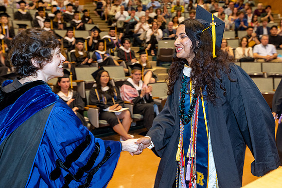 english-graduation-2024_0310