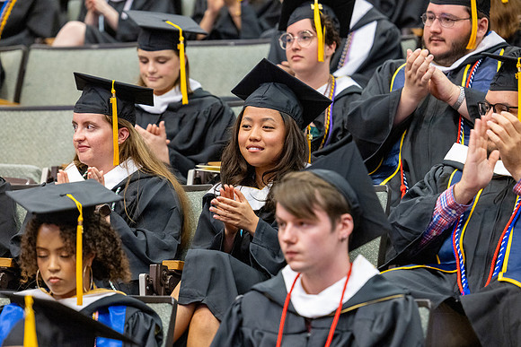 english-graduation-2024_0583